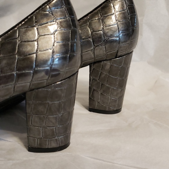 Womens AK Anne Klein Sz 8.5 M heel, gently used - Picture 5 of 7